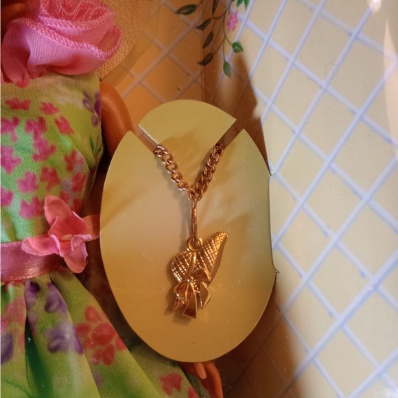 Simply Charming Barbie Doll - Picture 5 of 9